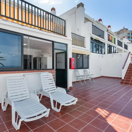 アパート Daniel House